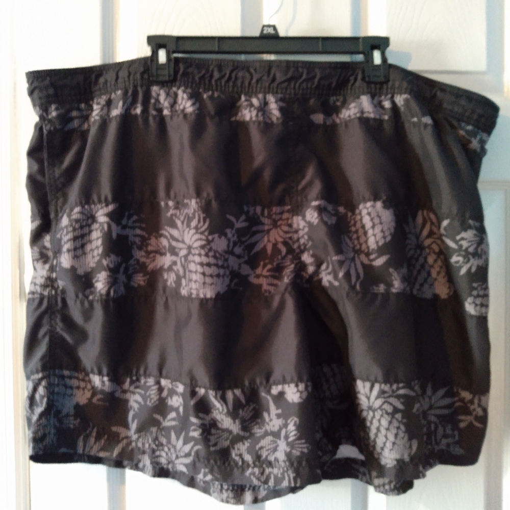 Men's Islander black floral swim trunks XXL